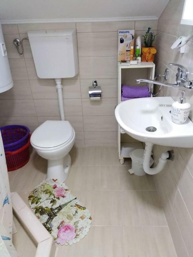 Apartman Vrdnicak Vrdnik Eksteriør bilde